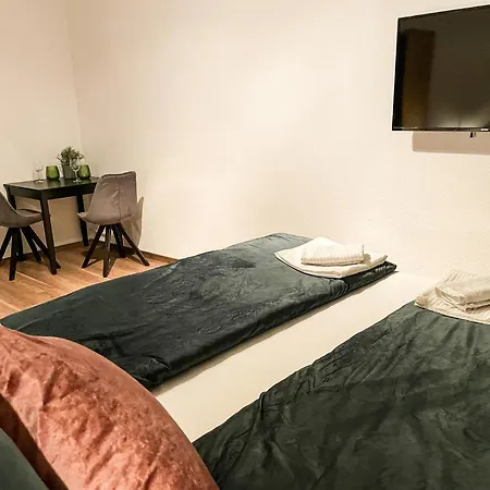 Fuer 3 Gaeste Kostenlose Parkplaetze Und Lift * Hannover